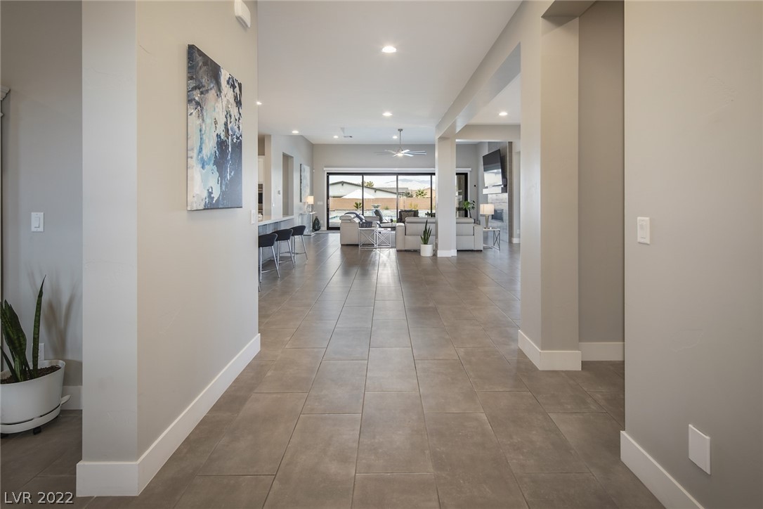 8462 Wolf Mountain Court