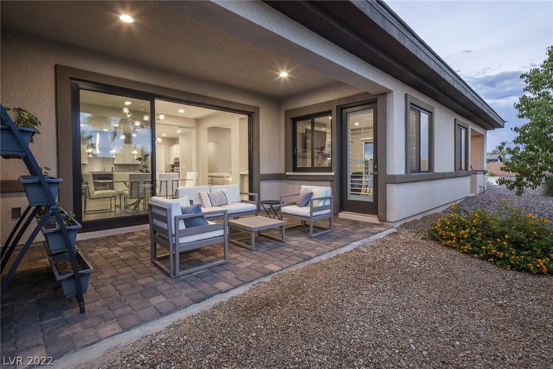 8462 Wolf Mountain Court