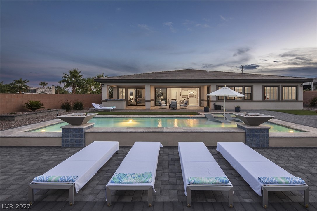 8462 Wolf Mountain Court