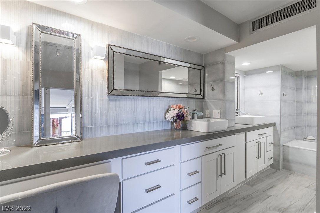 3111 Bel Air Drive Unit: 22B