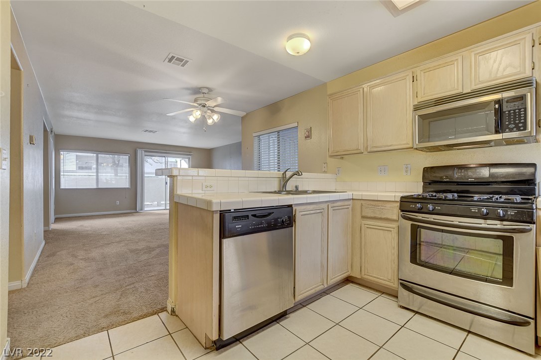 3125 N Buffalo Drive Unit: 1134