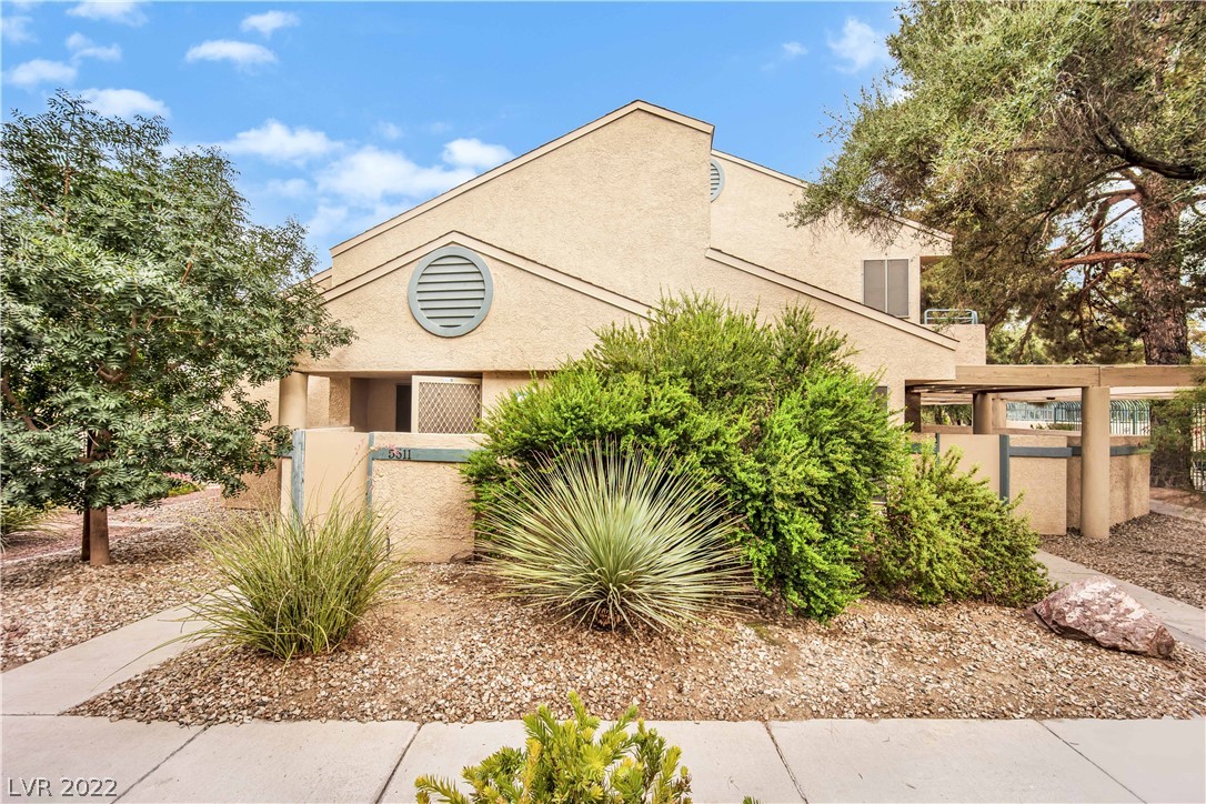 5611 Vineyard Lane Unit: 10