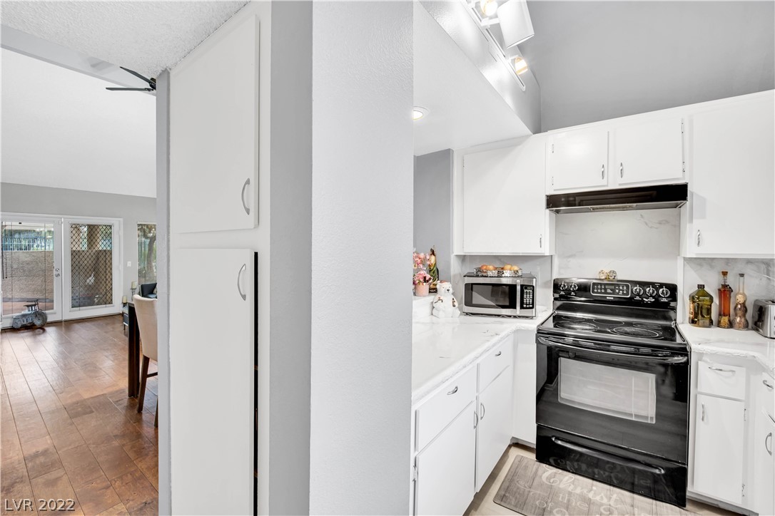 5611 Vineyard Lane Unit: 10