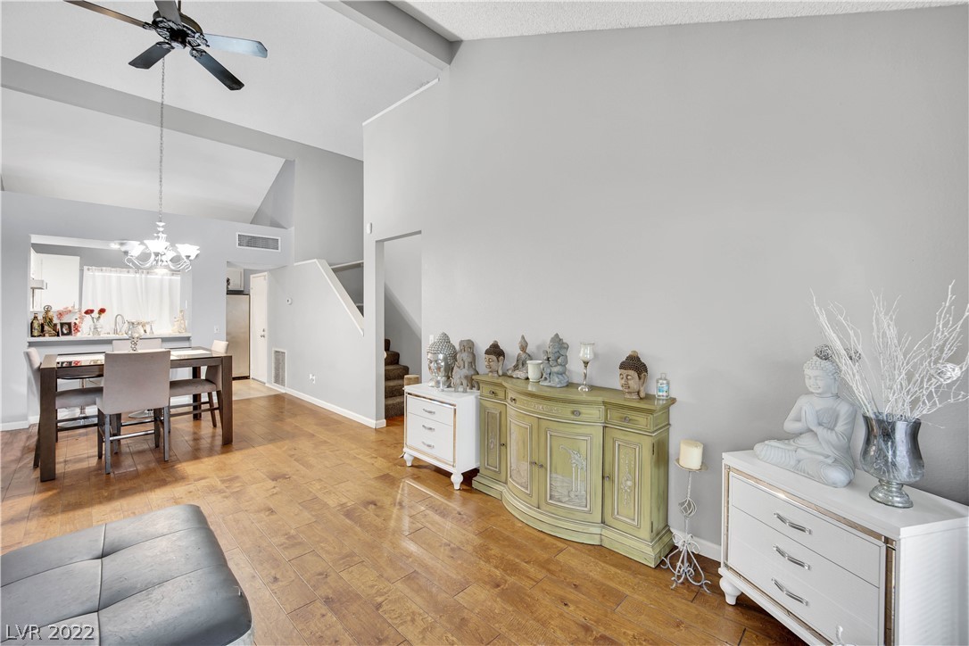 5611 Vineyard Lane Unit: 10