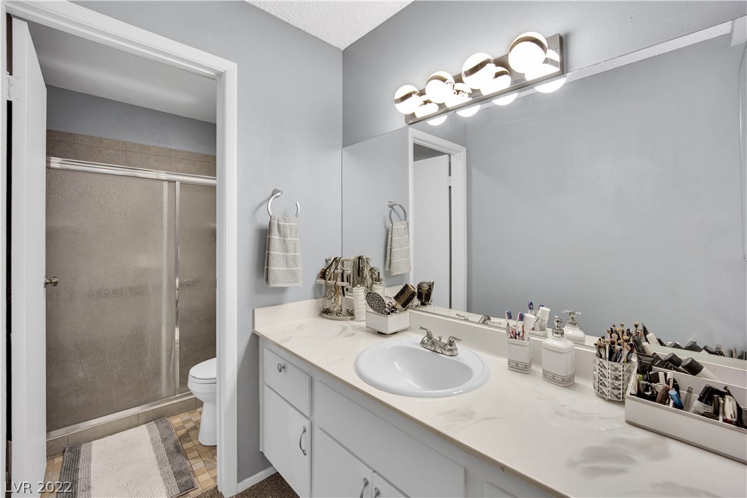 5611 Vineyard Lane Unit: 10
