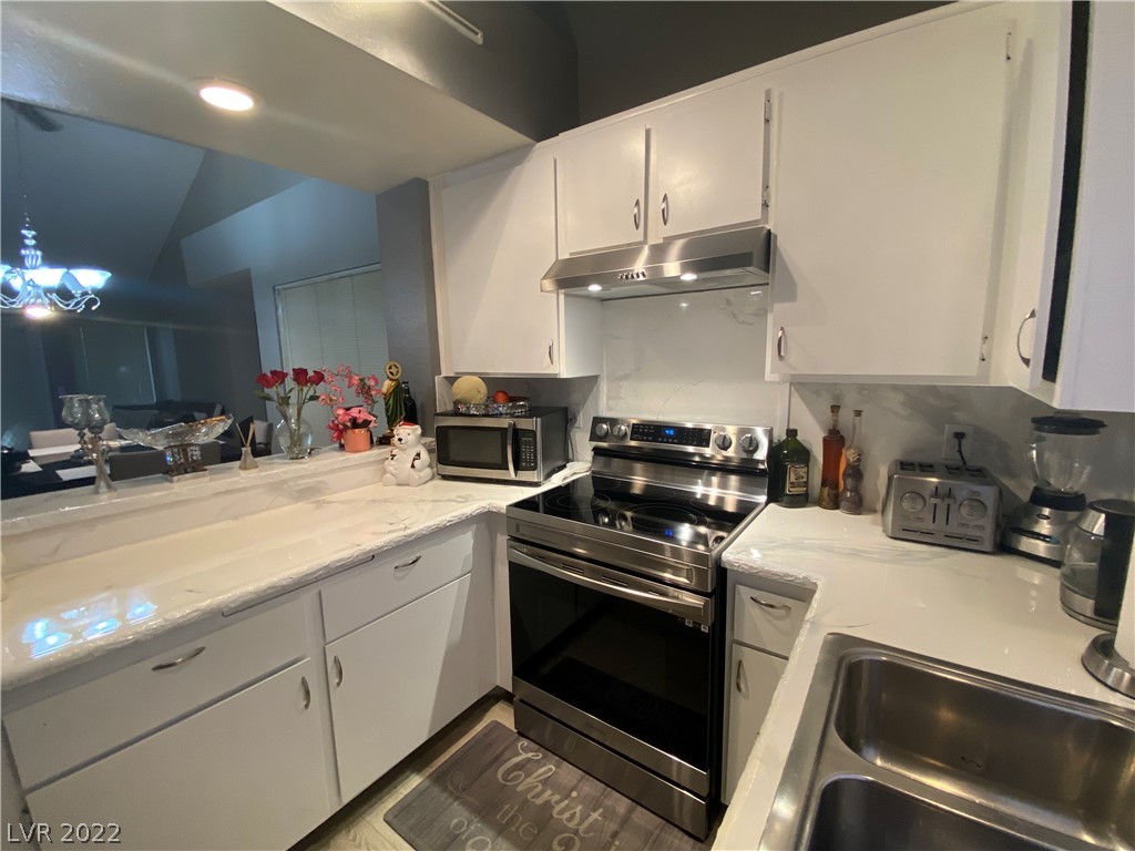 5611 Vineyard Lane Unit: 10