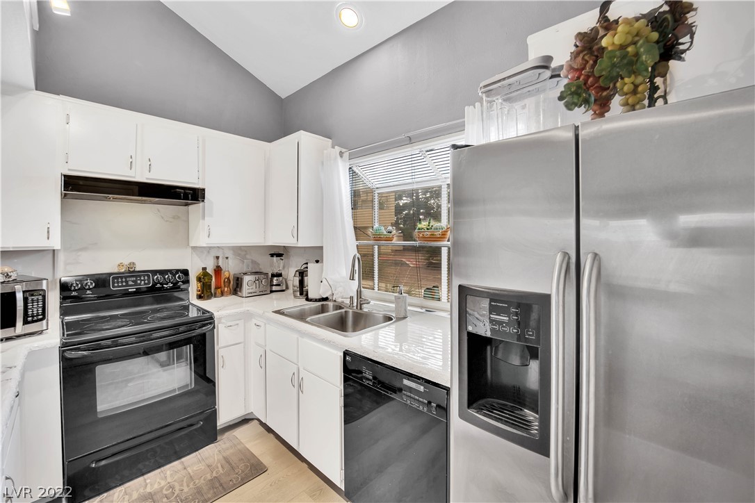 5611 Vineyard Lane Unit: 10