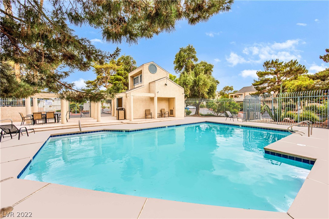 5611 Vineyard Lane Unit: 10