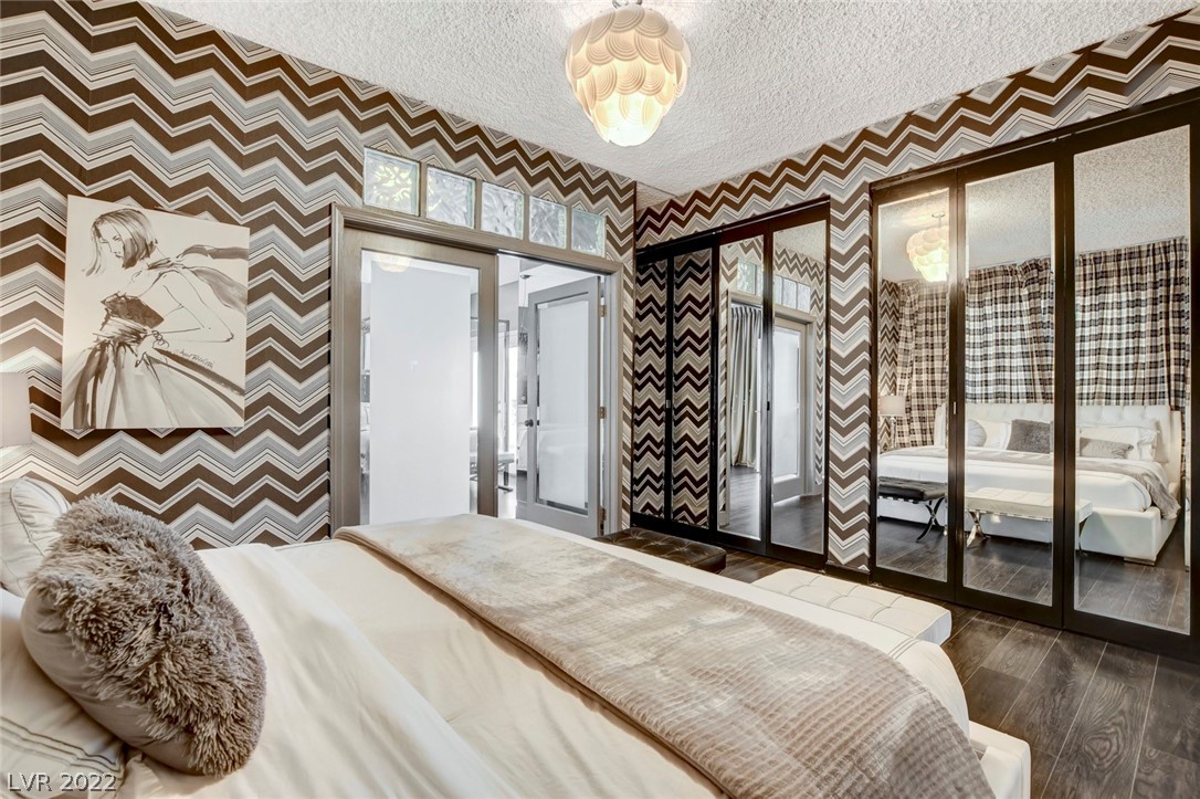 1925 Silver Avenue