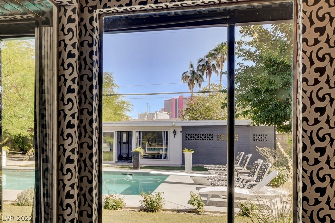 1925 Silver Avenue