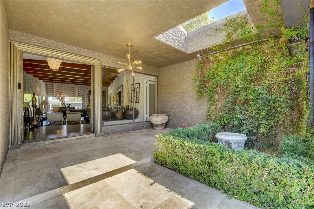 1925 Silver Avenue