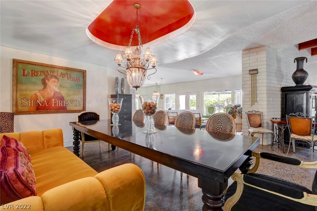 1925 Silver Avenue