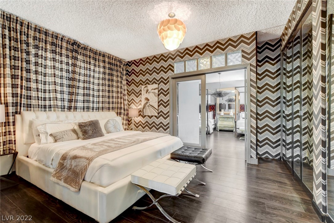 1925 Silver Avenue