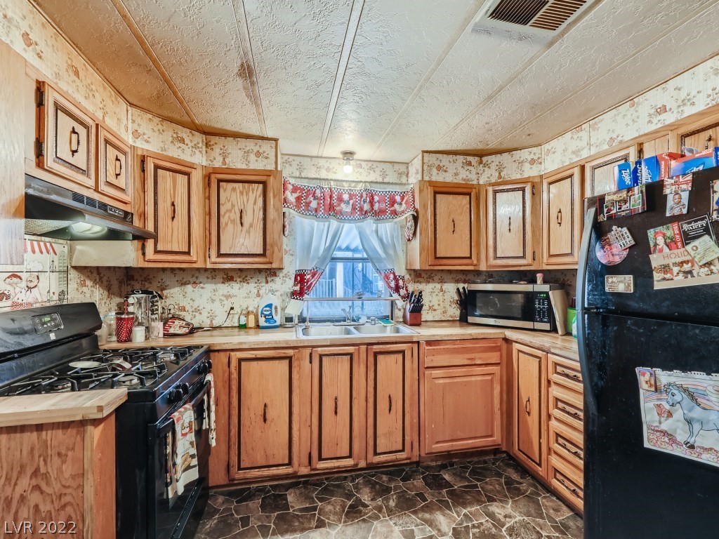 3785 Kolanut Lane