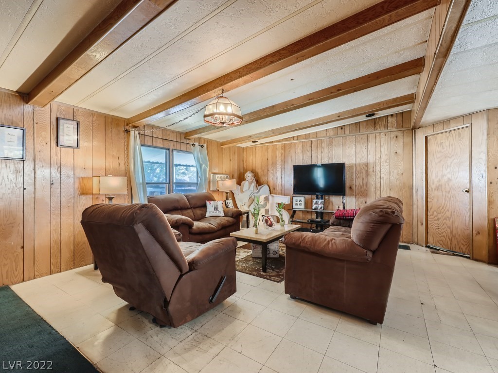 3785 Kolanut Lane