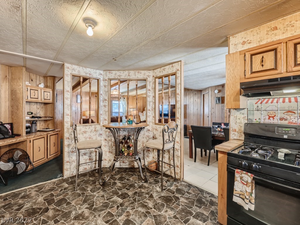 3785 Kolanut Lane