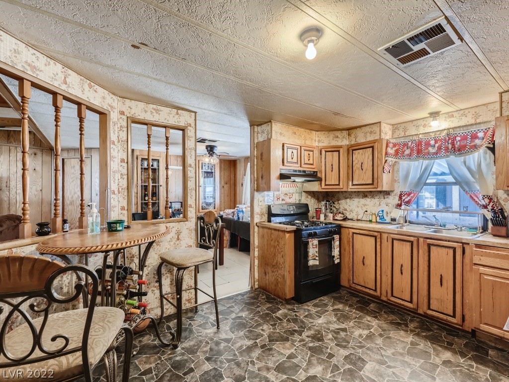 3785 Kolanut Lane