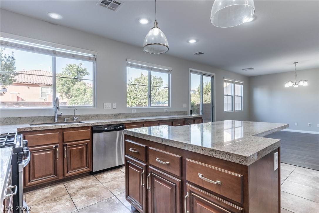 7312 Commanche Agate Court
