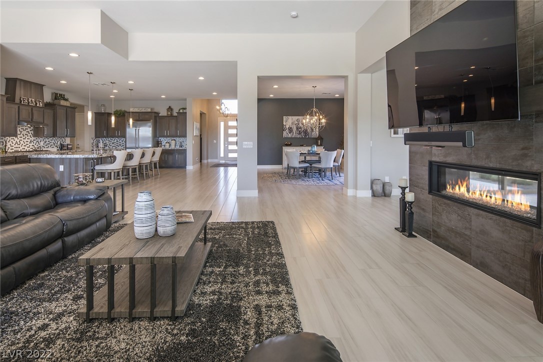 8493 Wolf Mountain Court