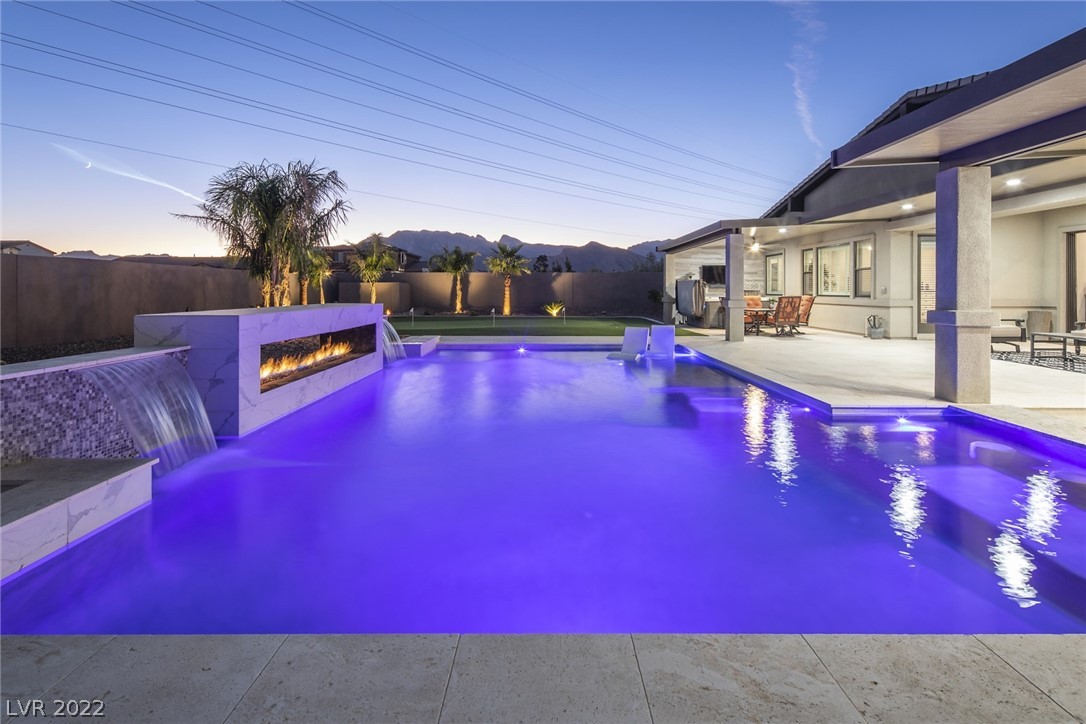 8493 Wolf Mountain Court