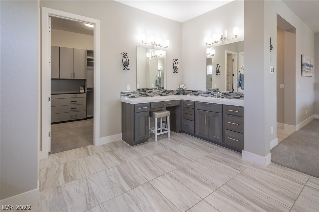 8493 Wolf Mountain Court