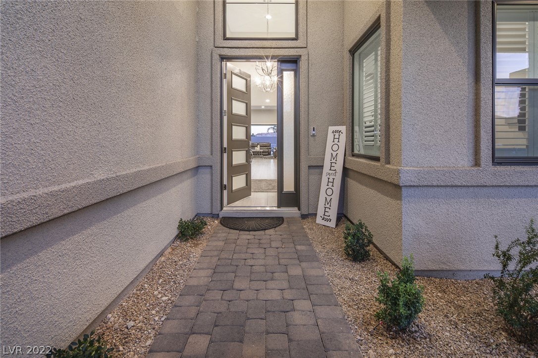 8493 Wolf Mountain Court