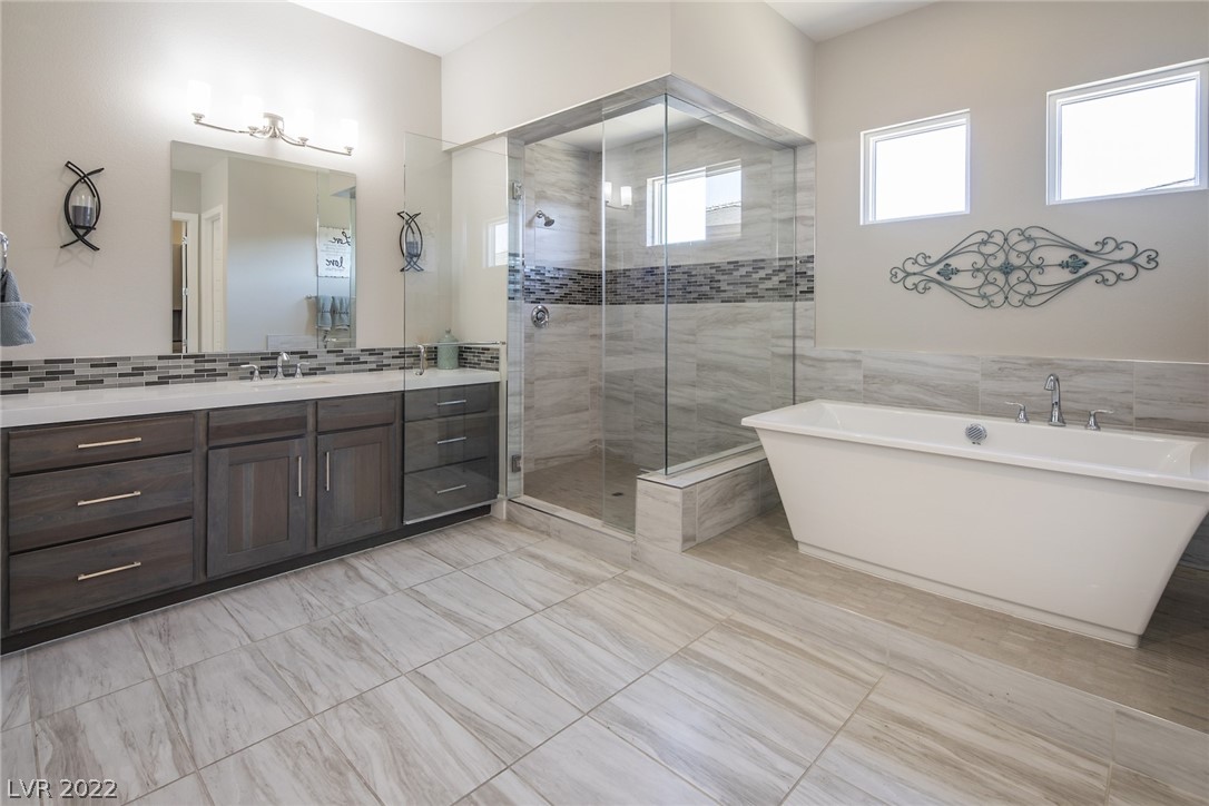 8493 Wolf Mountain Court