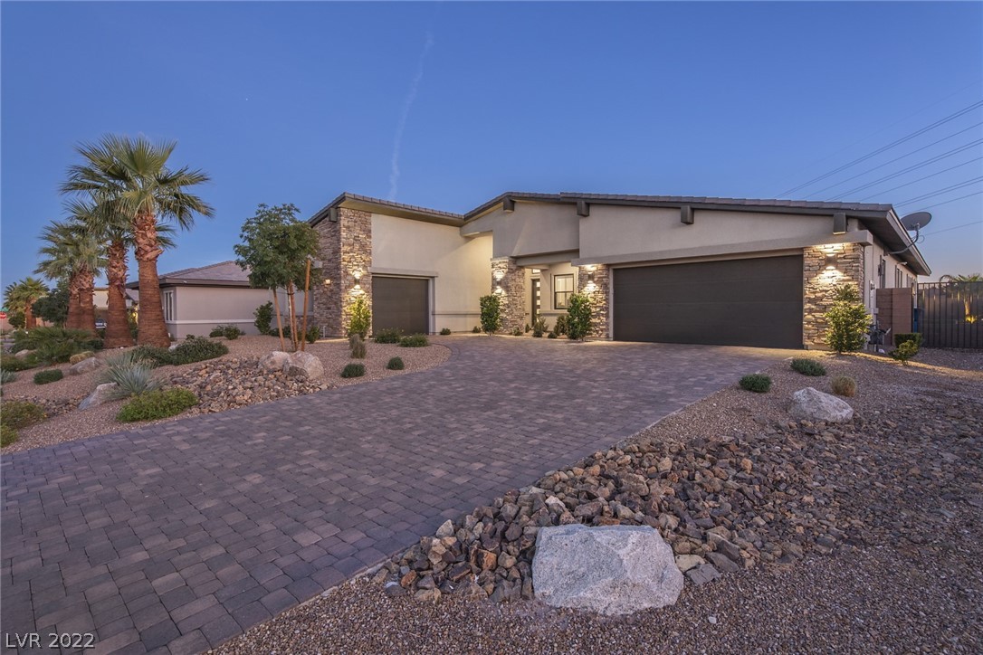 8493 Wolf Mountain Court