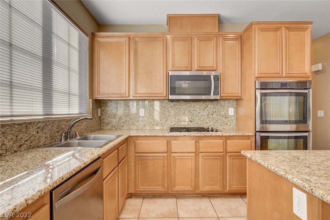 7273 Commanche Agate Court