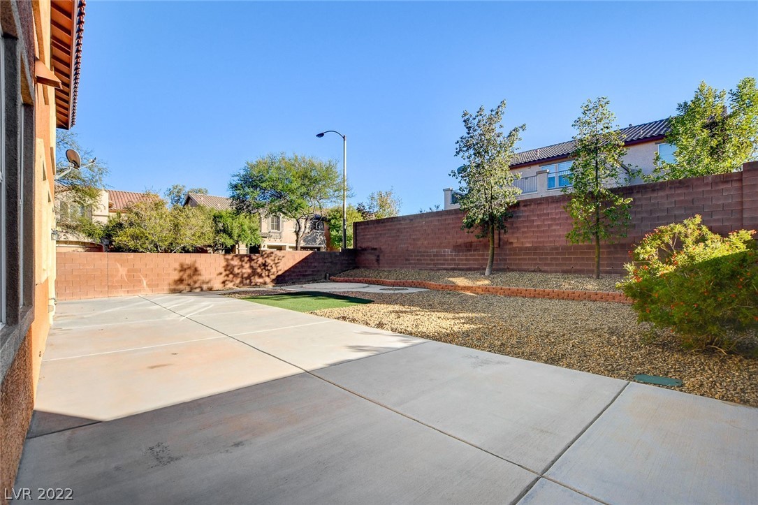 7273 Commanche Agate Court