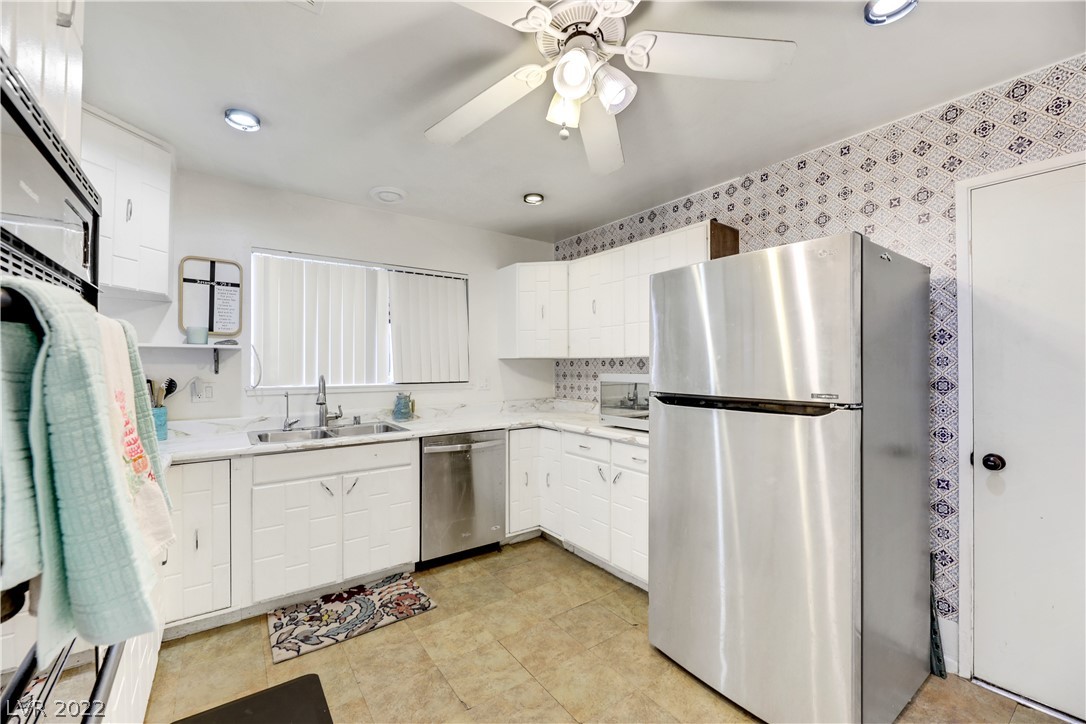 824 Antelope Way