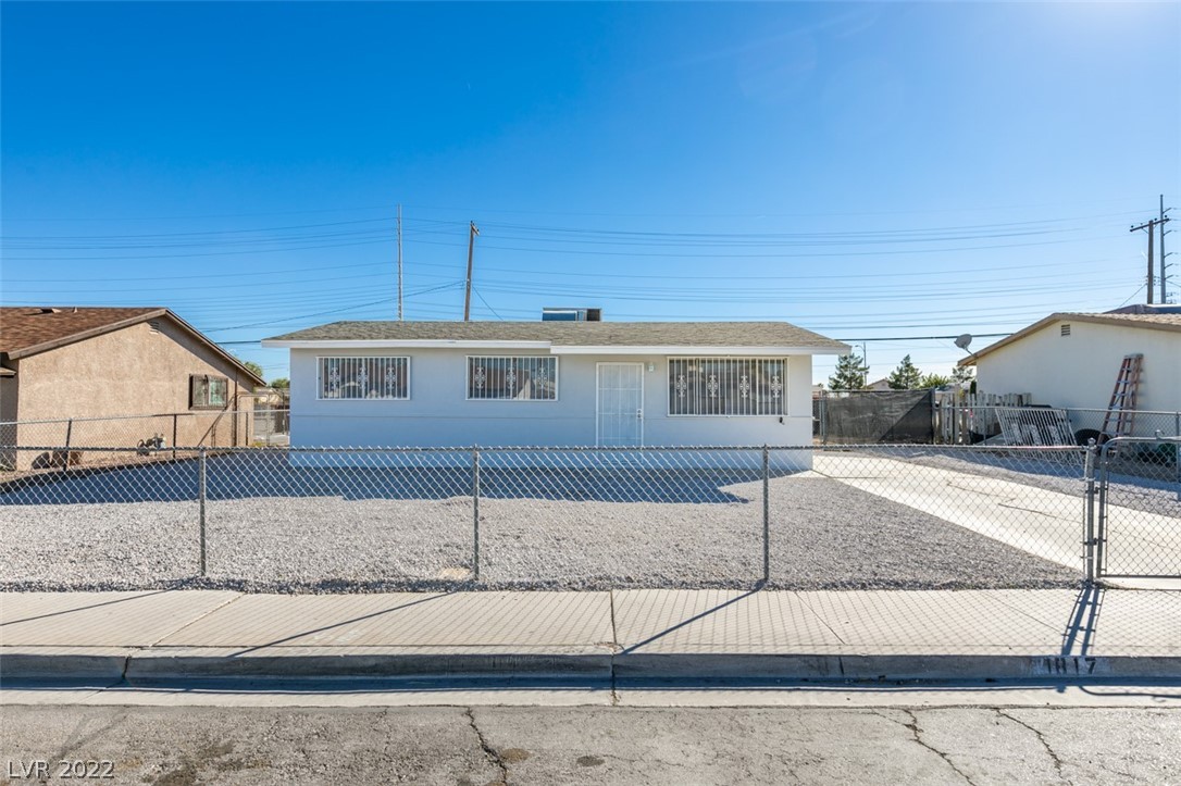 1817 W McDonald Avenue