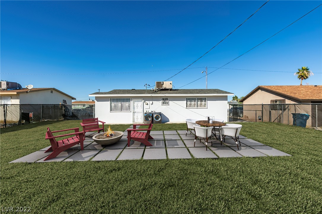 1817 W McDonald Avenue