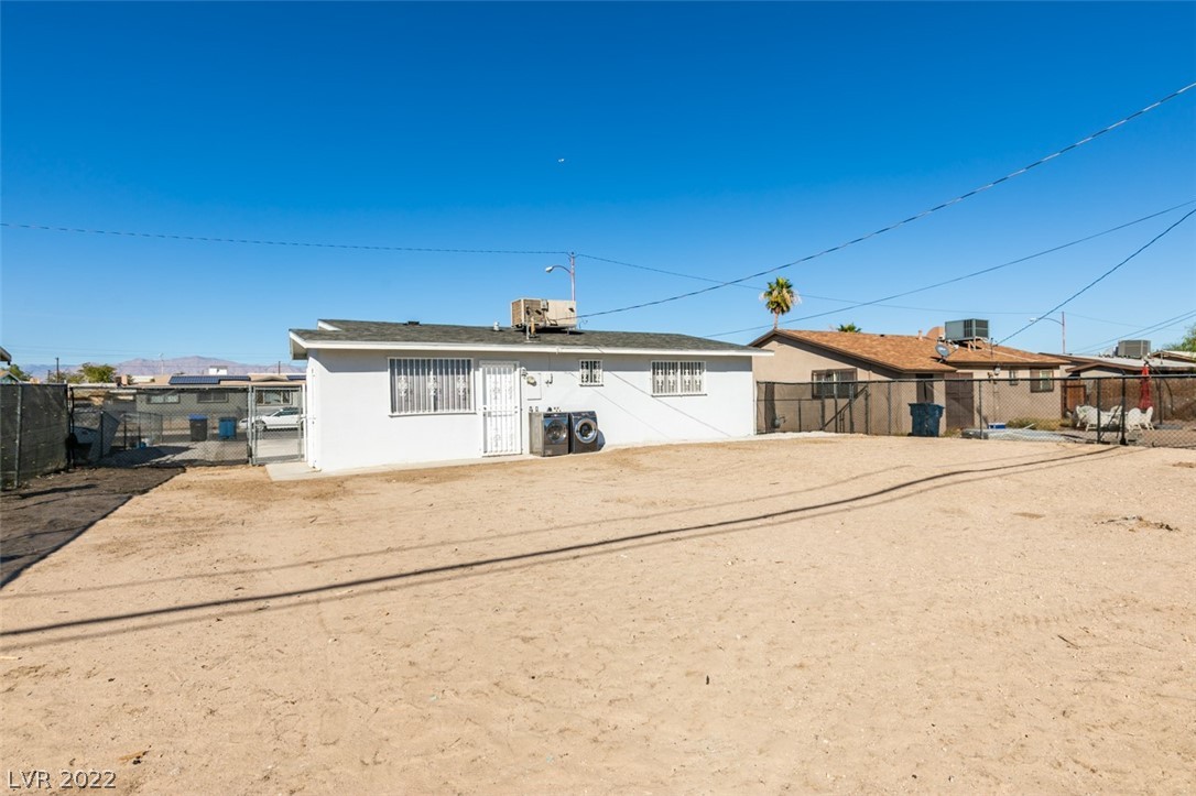 1817 W McDonald Avenue