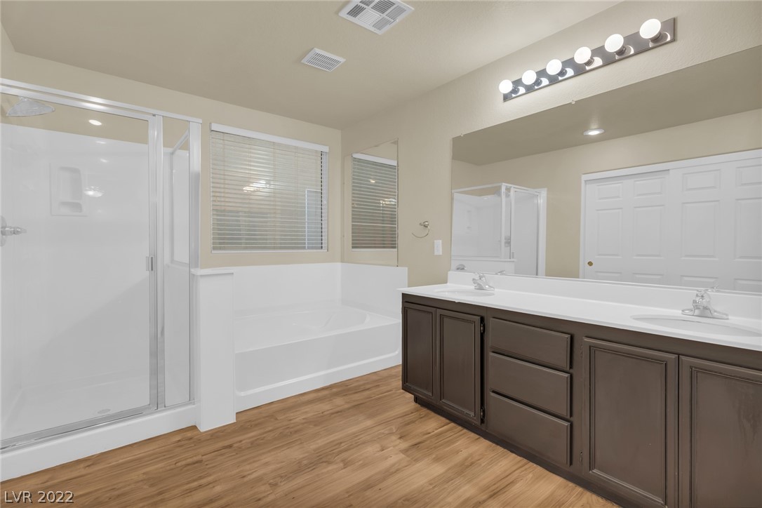 6136 Kinderhook Court