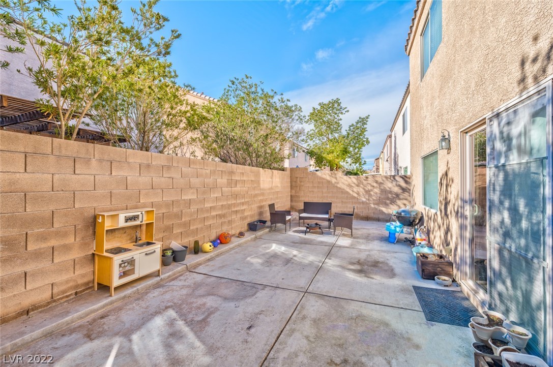 8939 Agate Avenue