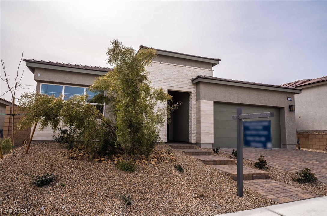 10185 Copper Meadow Avenue