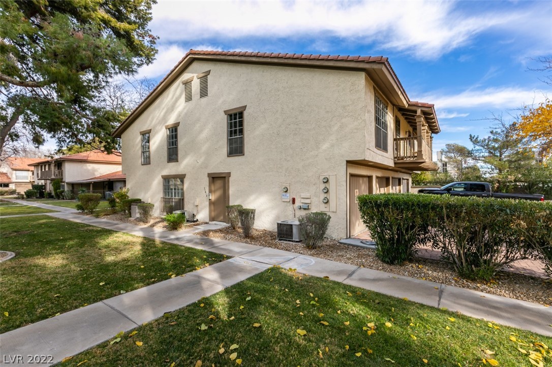 3141 Pinehurst Drive Unit: B