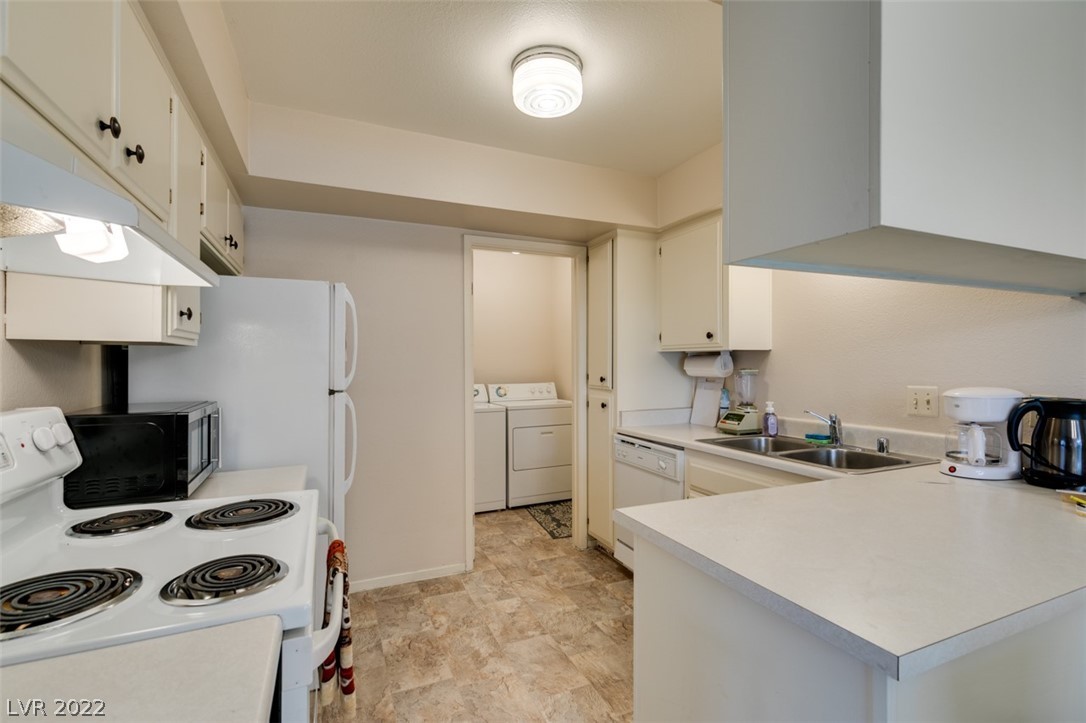 3141 Pinehurst Drive Unit: B