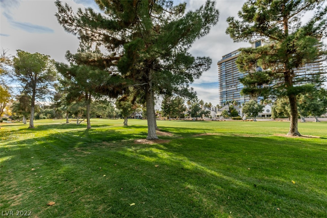 3141 Pinehurst Drive Unit: B