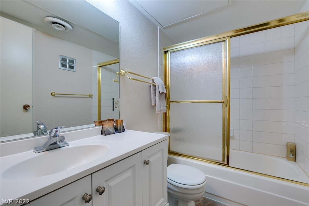 3141 Pinehurst Drive Unit: B