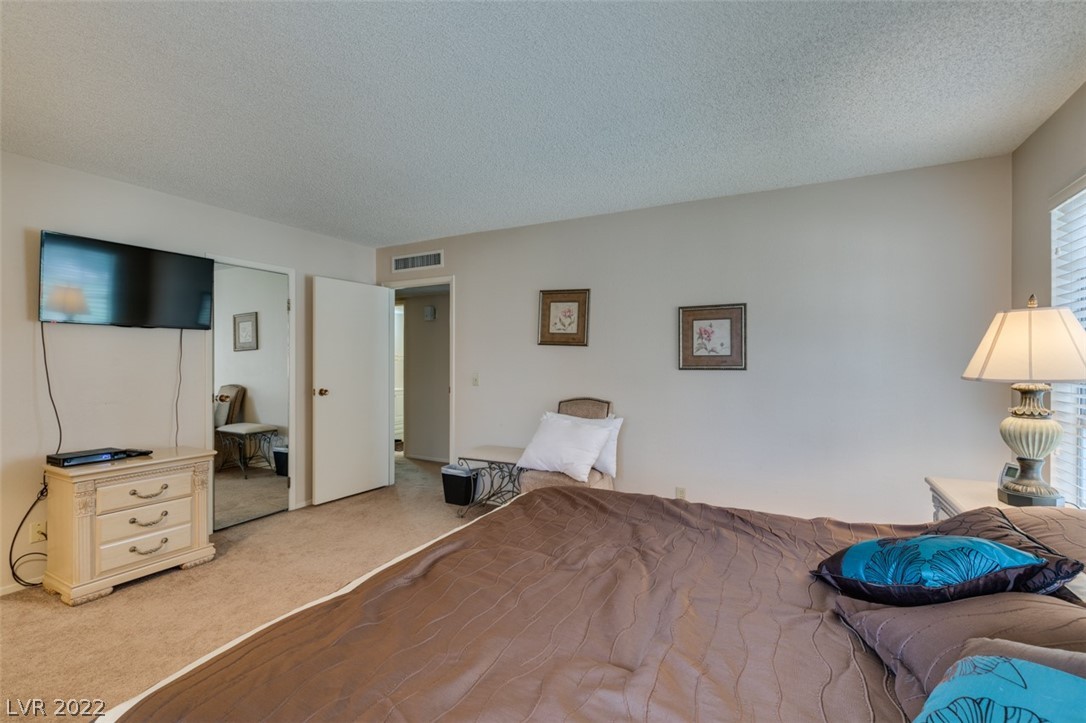 3141 Pinehurst Drive Unit: B