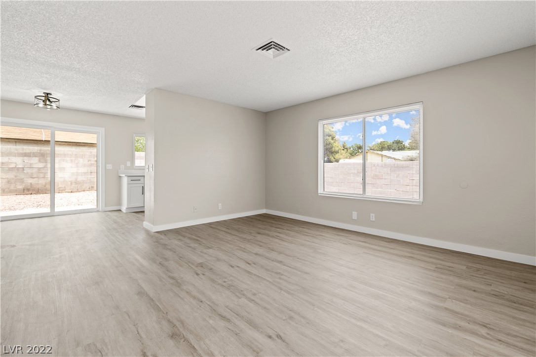 6948 Royal Meadow Place
