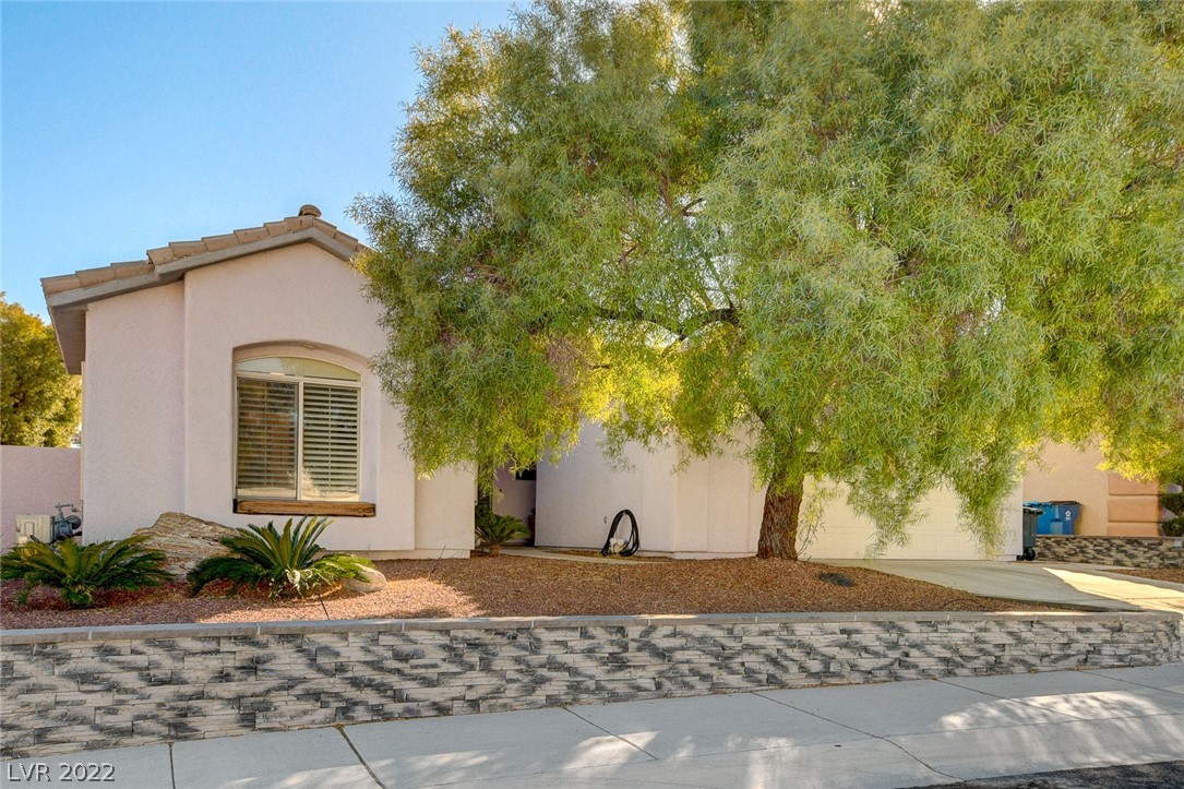 8105 Bandoleer Court