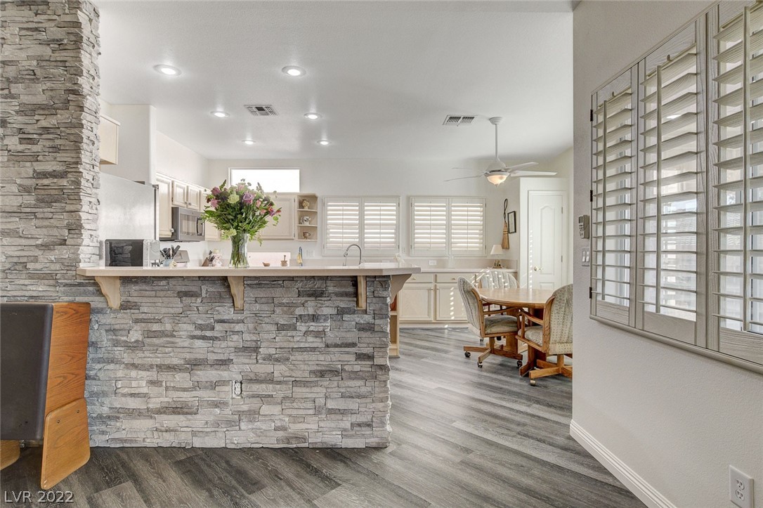 8105 Bandoleer Court
