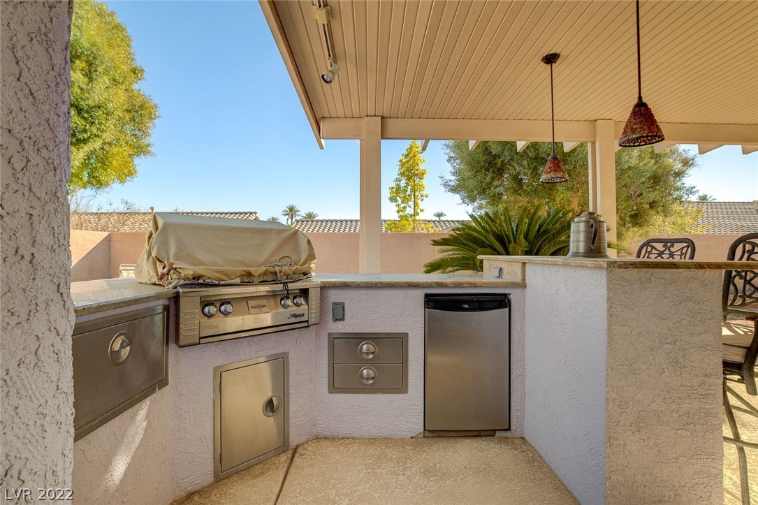 8105 Bandoleer Court