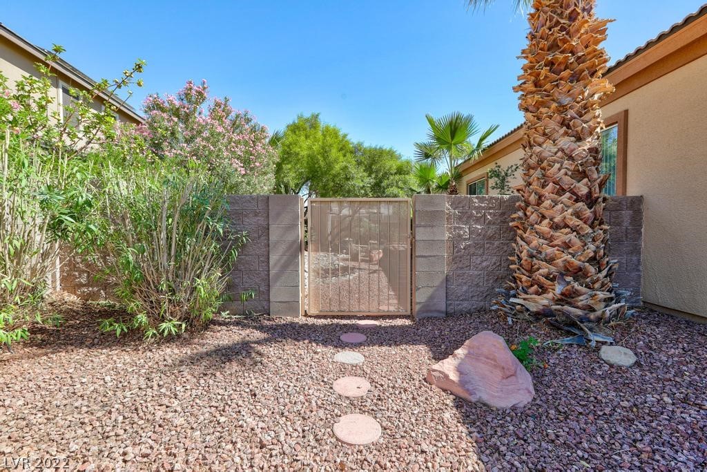 8090 Villa Del Viento Drive