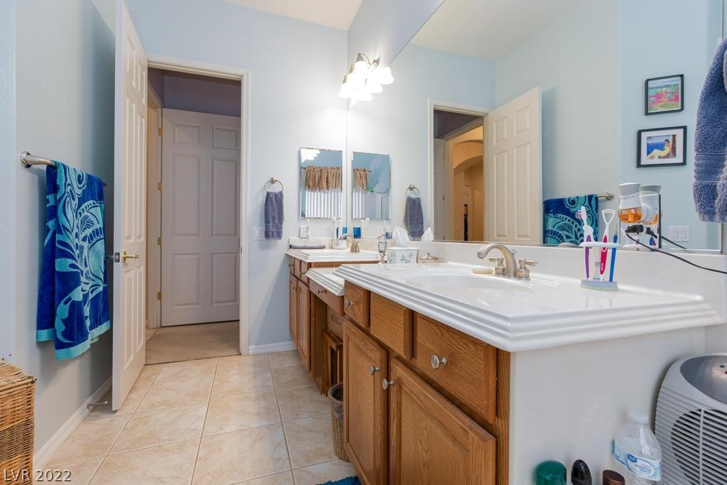 8090 Villa Del Viento Drive