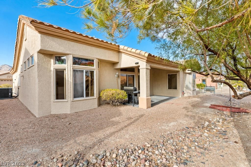 2644 Youngdale Drive