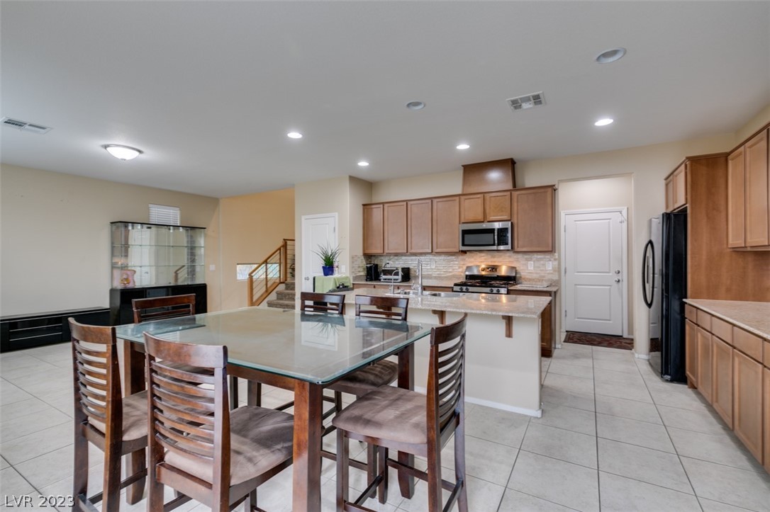 5966 Smith Valley Road